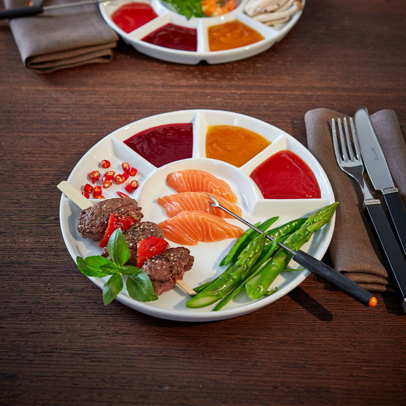 �beraus robuste Hartporzellan Fondueteller mit Saucen- und Beilagef�chern Bild 2
