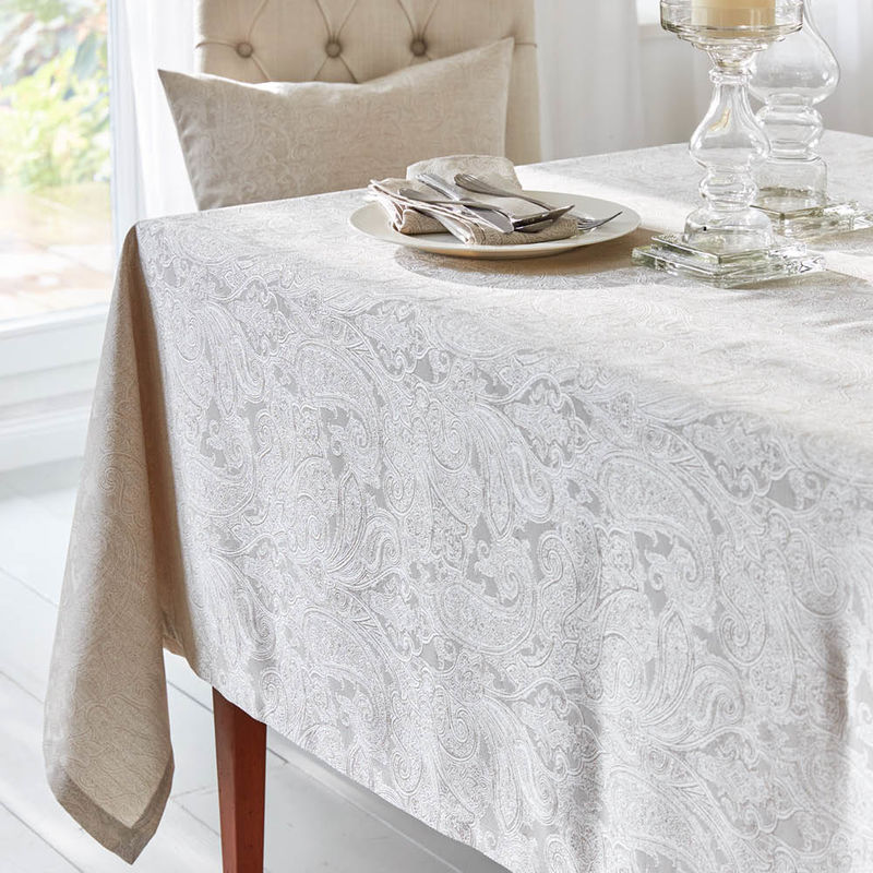 Klassische Tischdecke f�r die festliche Tafel