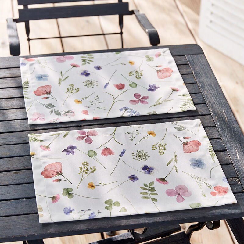 Tischsets mit fr�hlichem Weidenblumen-Motiv