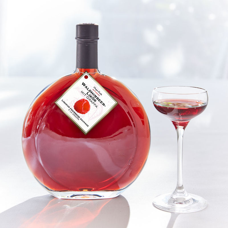 Waldhimbeer-Lik�r: Fruchtige Waldhimbeeren und Vanillearomen verfeinern edlen Grappa