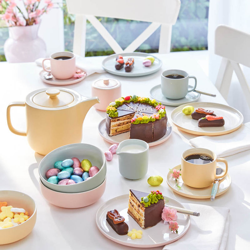 Kaffeetasse mit Untertasse in skandinavischem Design Bild 5