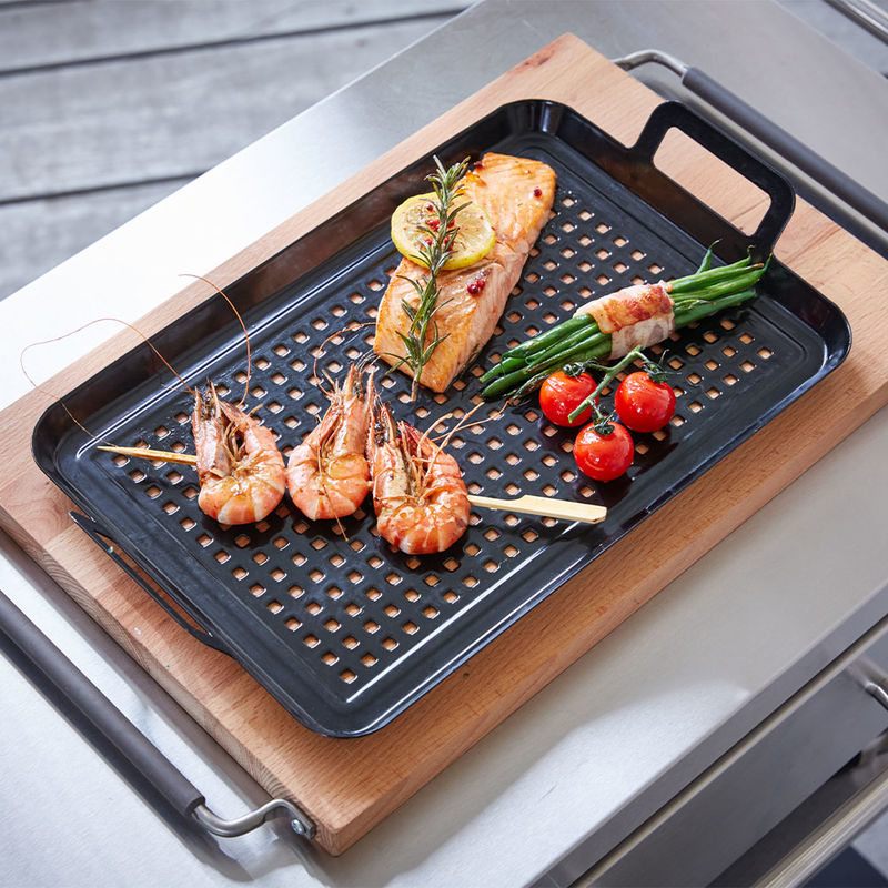 Grilltablett: Empfindliches Grillgut optimal grillen, tolles Raucharoma
