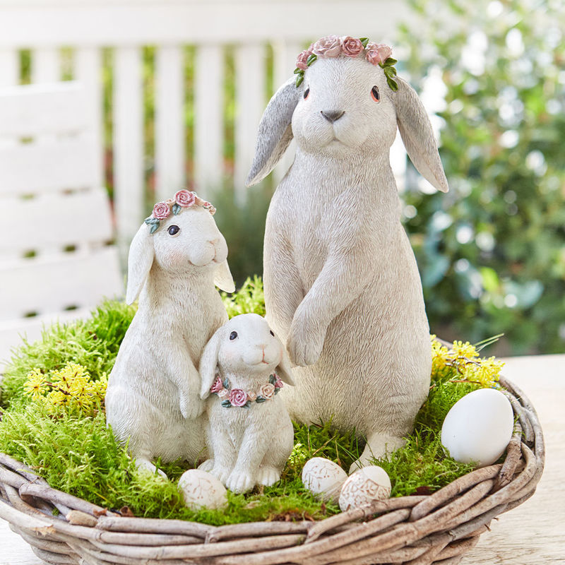 Dekohasen mit Blumenschmuck in sanftem Pastell Bild 2