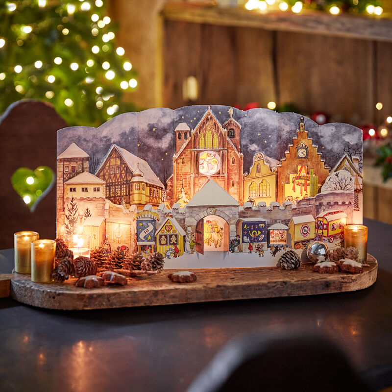 Freistehender 3D-Adventskalender nach historischem Vorbild
