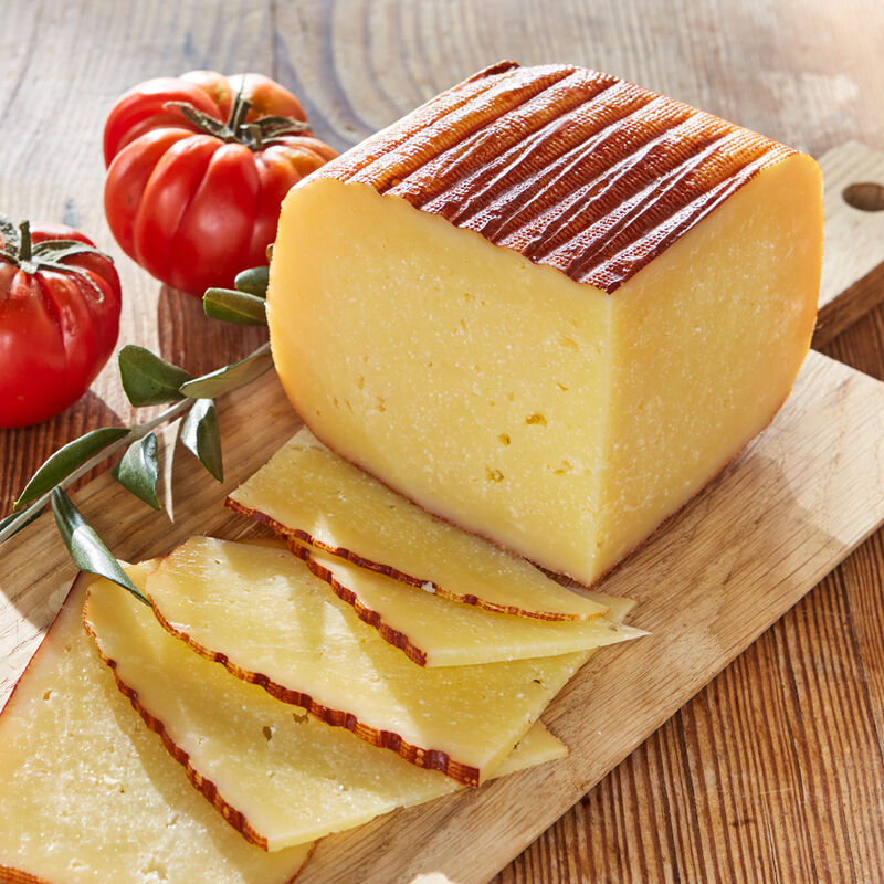 Mahon Queso Curado: Einzigartige Kuhmilch-K�sespezialit�t von Menorcas Salzwiesen