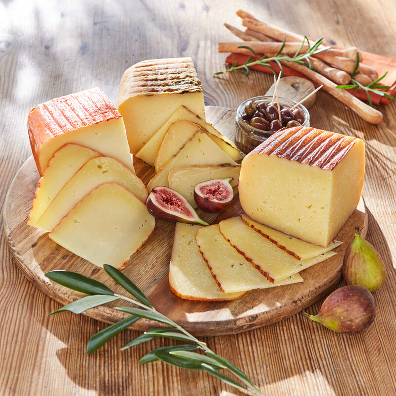 Mahon Queso Curado: Einzigartige Kuhmilch-K�sespezialit�t von Menorcas Salzwiesen Bild 2