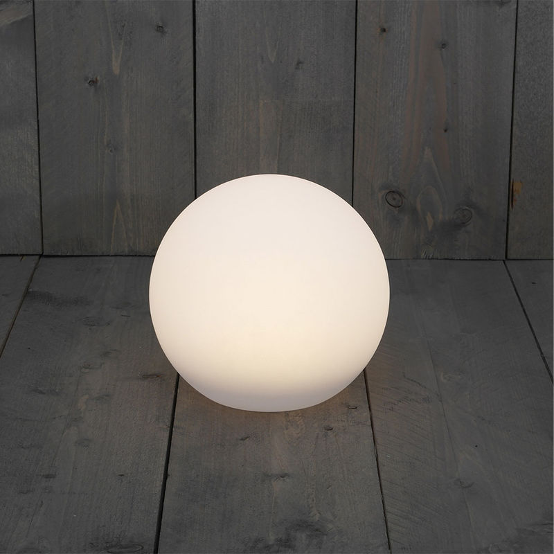  Eindrucksvolle Lichtblicke: LED- Solarkugeln f�r Ihren Garten