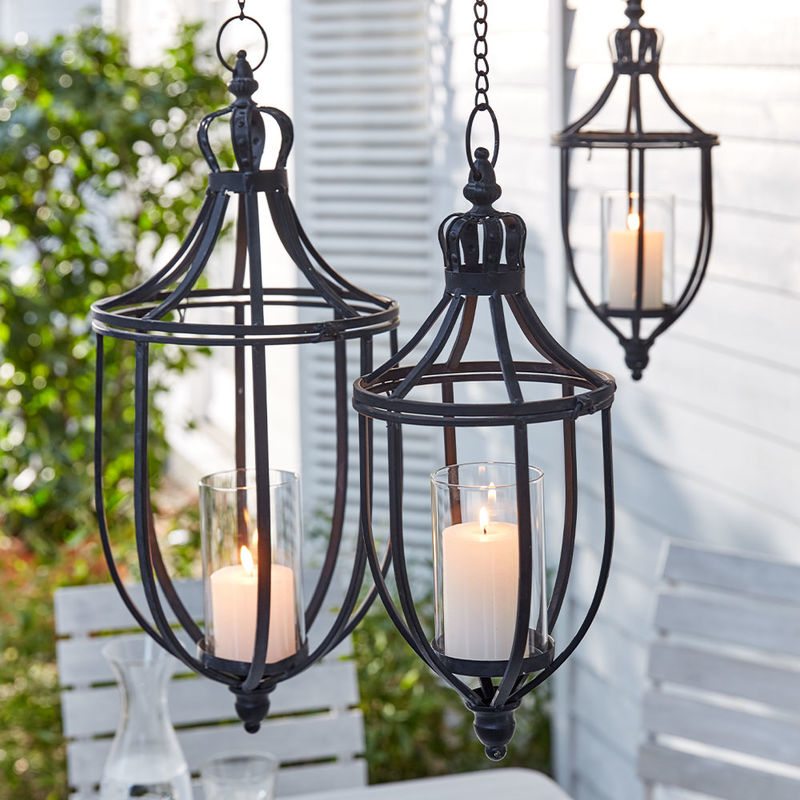 H�nge-Windlichter im Set setzen stimmungsvolle Akzente