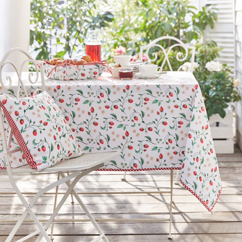 Sommerliche Erdbeer-Tischdecke aus feiner Baumwolle
