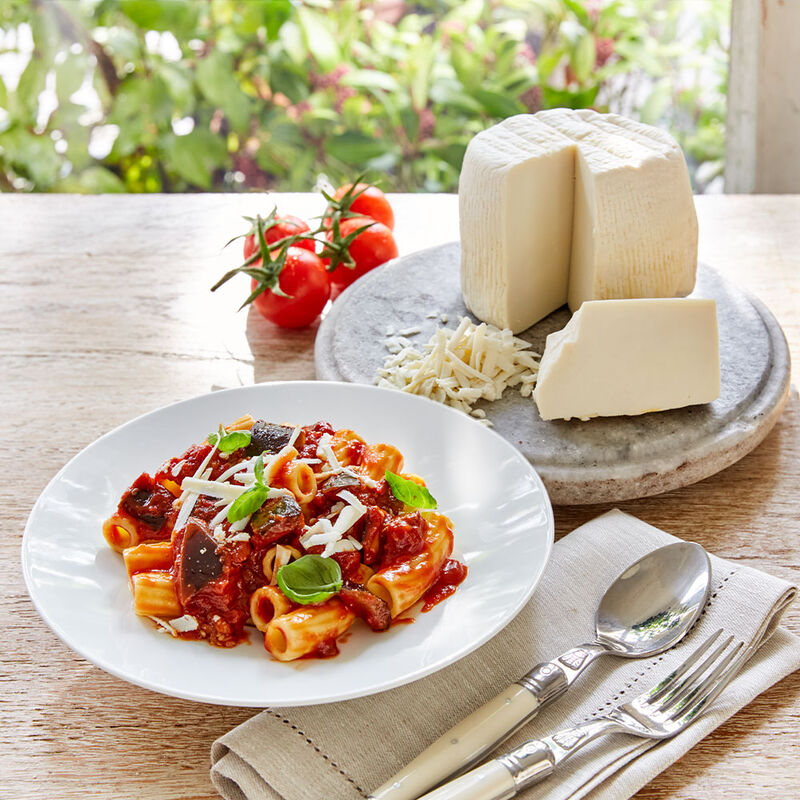 Sizilianische K�se-Spezialit�t: Ricotta Salata Bild 2
