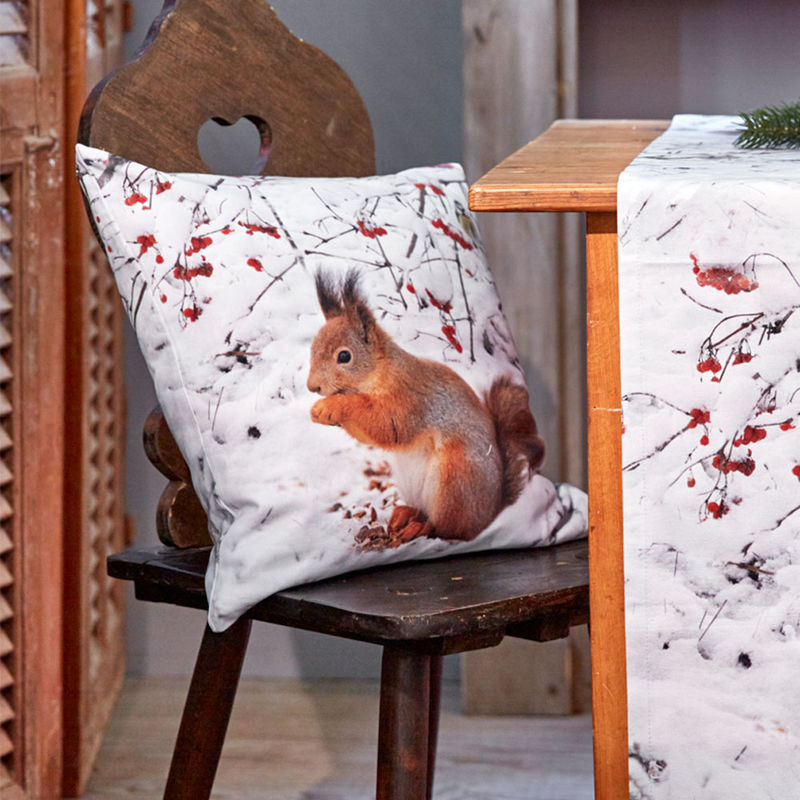 Winterliche Kissenh�lle mit fotorealistischem Tiermotiv