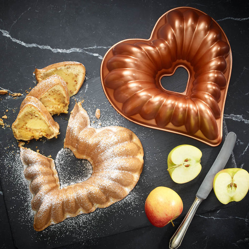 Superleitf�hige Premium Guss-Backform Herz f�r einen kunstvollen, detailreichen Kuchen Bild 2