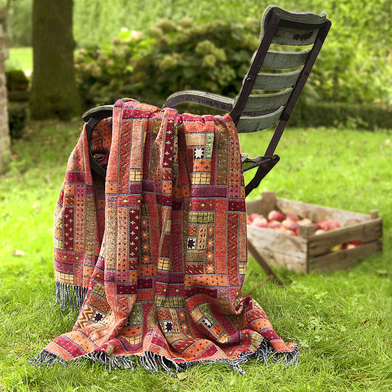 Kunstvolles Patchwork-Plaid aus italienischer Traditionsweberei
