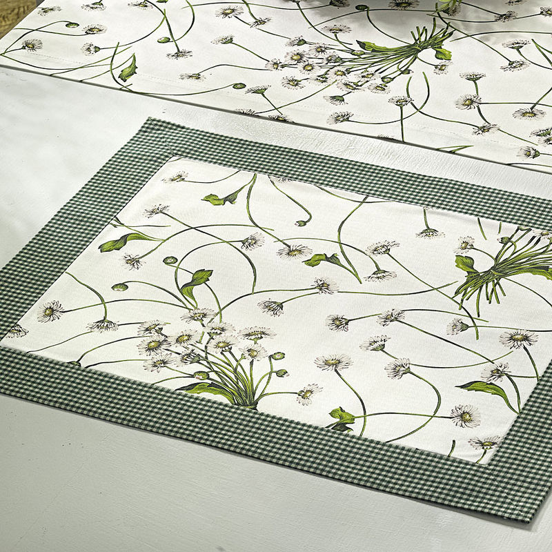 Tischsets: Zart und doch robust - Ateliergefertigte G�nsebl�mchen-Tischw�sche