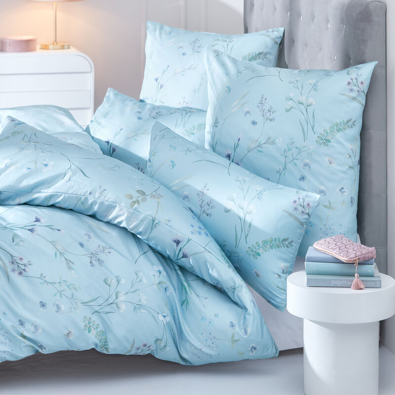 Seidenweiches Bettwäsche-Set für ein einheitliches Styling + Gratis:  Spannbettlaken farblich passend zur Bettwäsche