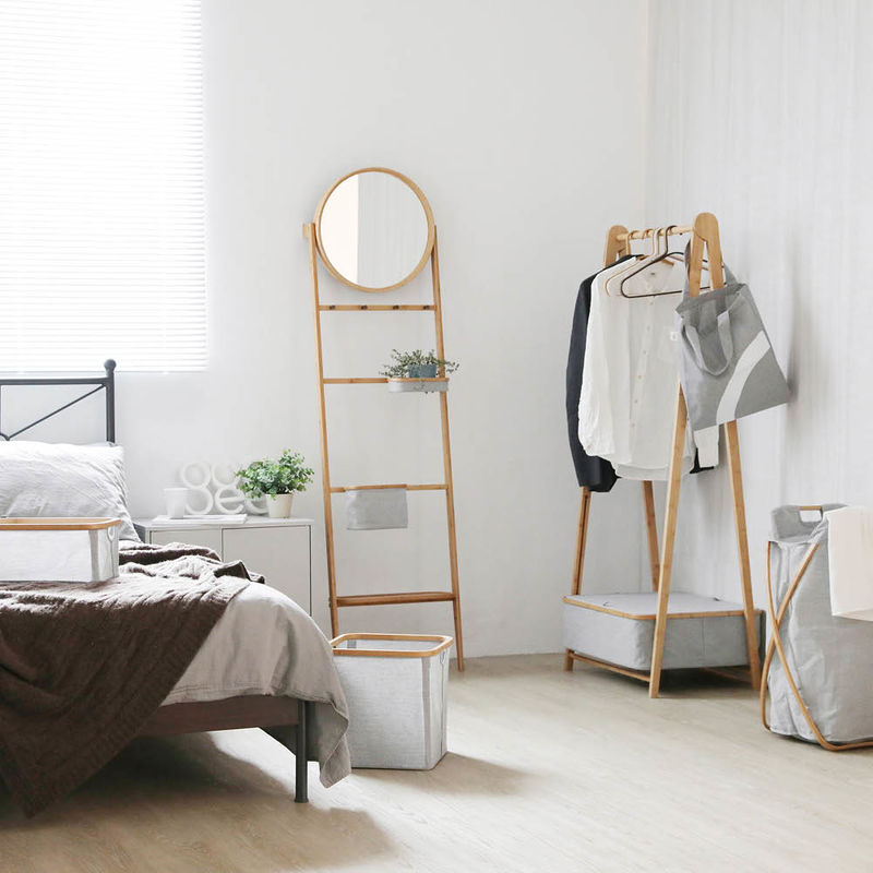 Faltbare Design-Garderobe mit Staufach schafft nachhaltig Ordnung Bild 3