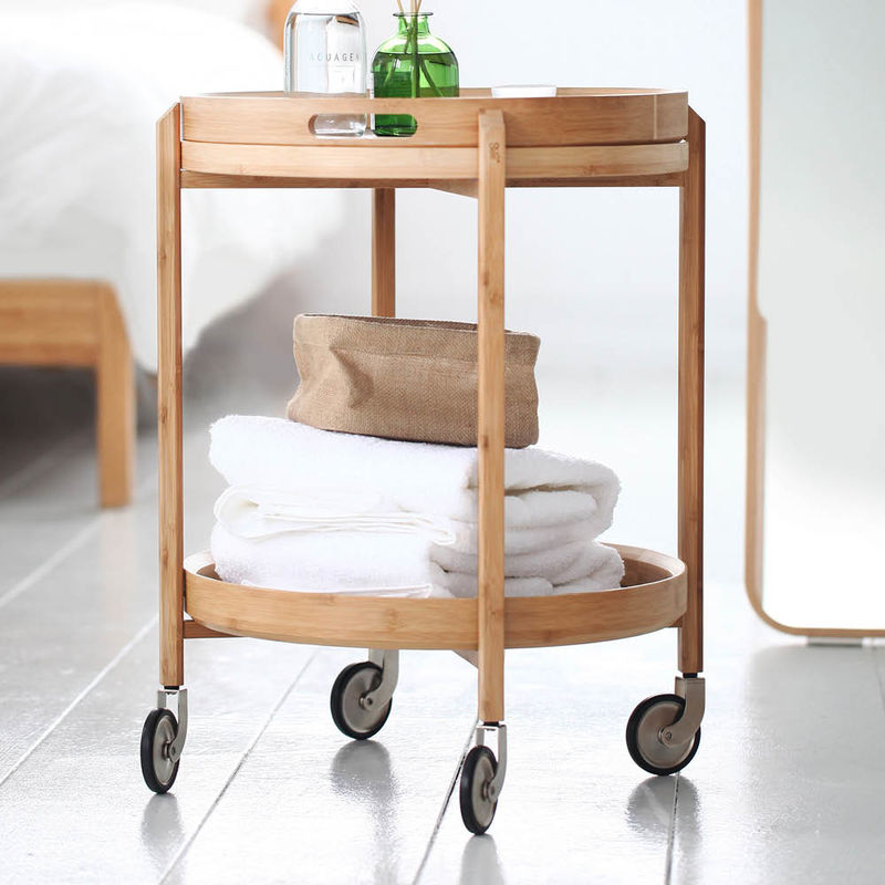 Mobiler Designer-Beistelltisch mit abnehmbarem Tablett