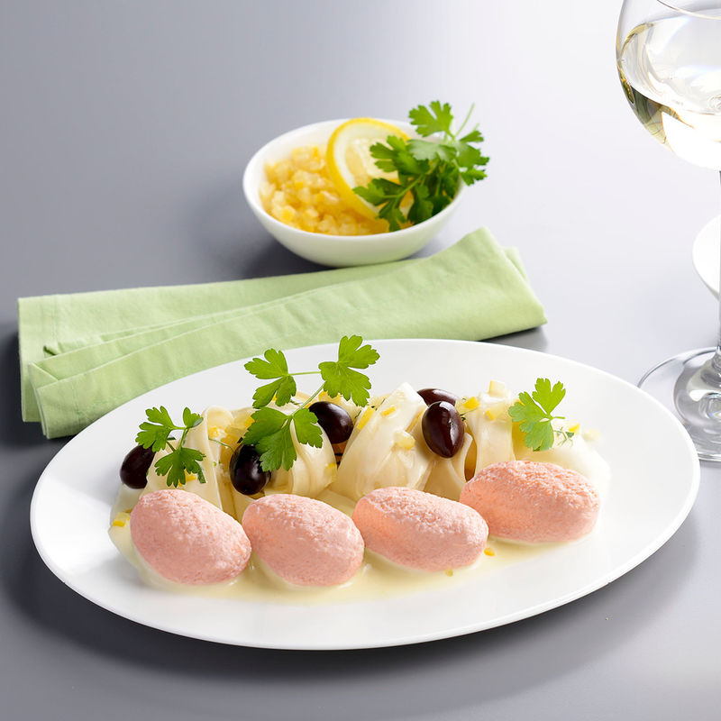Lachskl��chen in Zitronensauce mit Tagliatelle