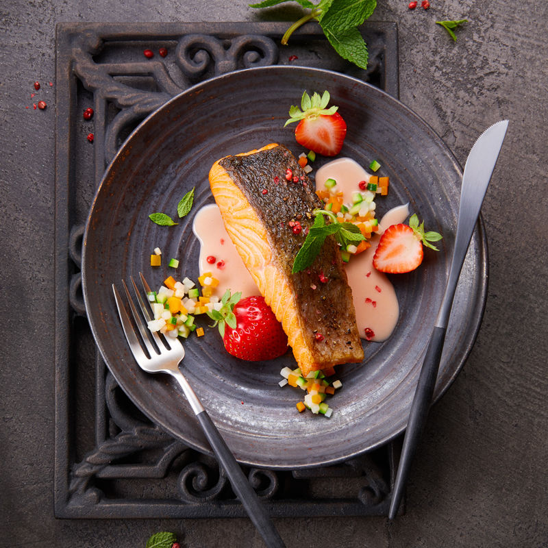 Lachs mit Erdbeeren