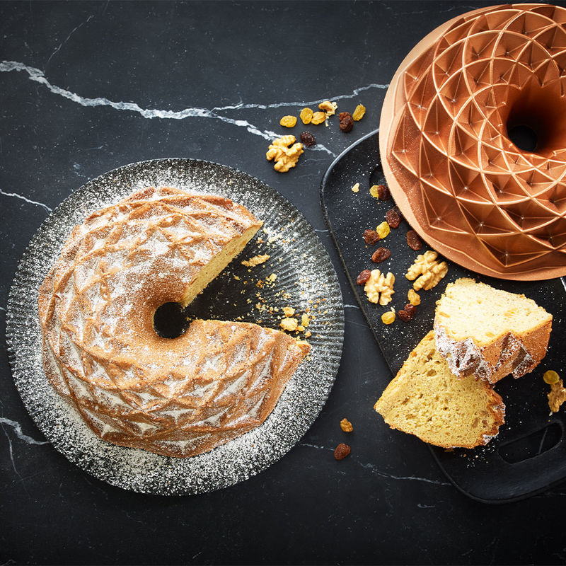 Hefekuchen mit Rosinen und Waln�ssen