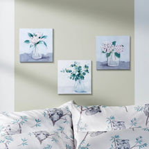 Bilderserie mit pastellfarbenen Blumen in Acryl