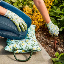 G�rtnern mit Stil: Wasserdichte Gartenhandschuhe