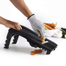 Hightech-Sicherheitshandschuh sch�tzt Ihre H�nde sicher vor Schnittverletzungen